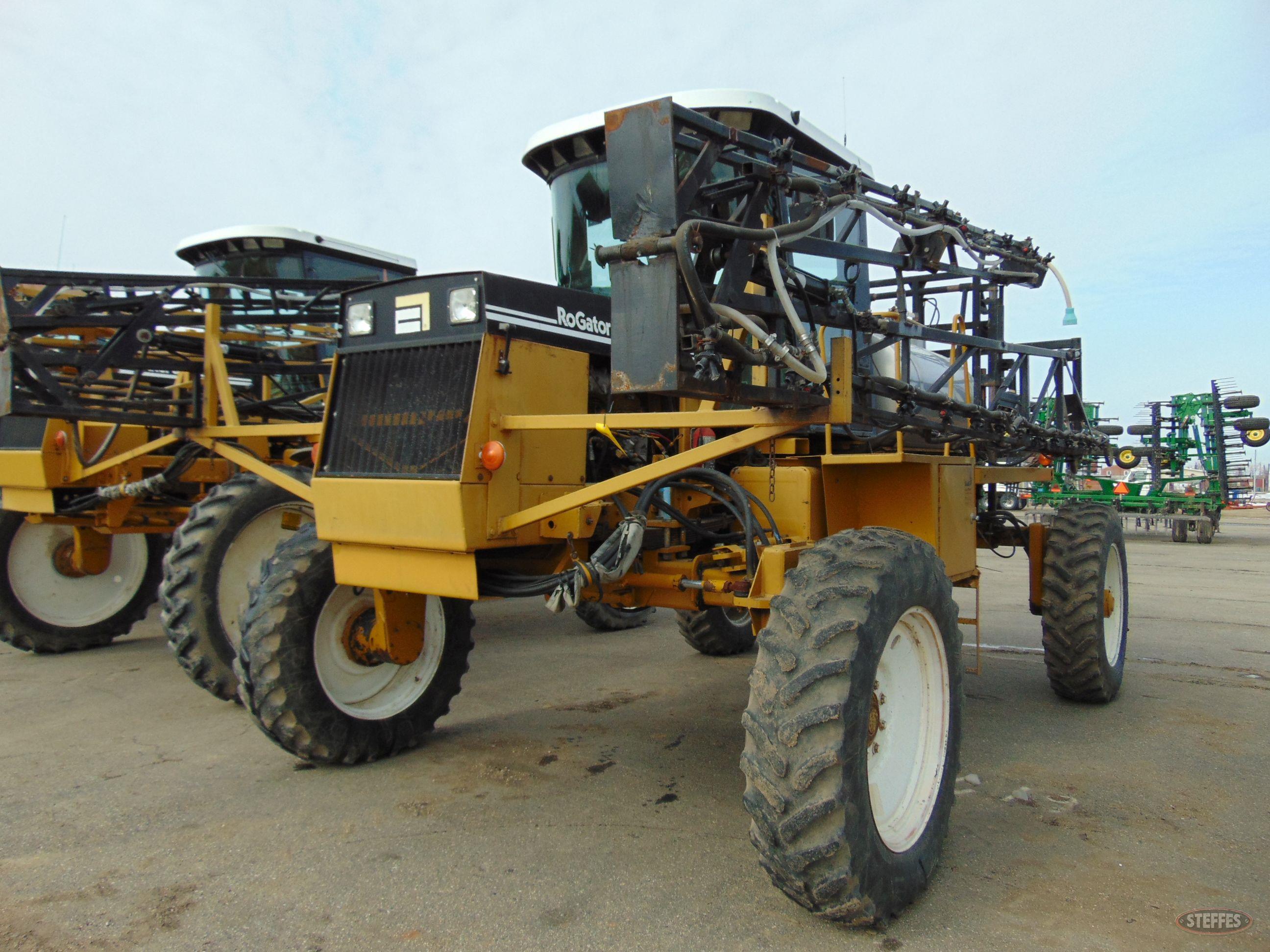 1993 Rogator 664_1.jpg